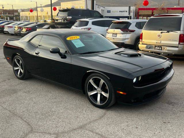2015 Dodge Challenger R/T Shaker RWD photo