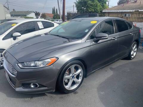 2016 Ford Fusion SE FWD photo