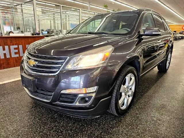 2016 Chevrolet Traverse LT FWD photo