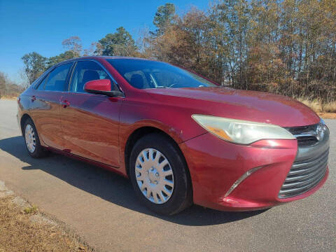 2015 Toyota Camry LE FWD photo