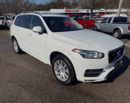 2016 Volvo XC90 T6 Momentum AWD photo