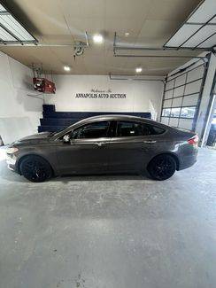 2016 Ford Fusion SE FWD photo