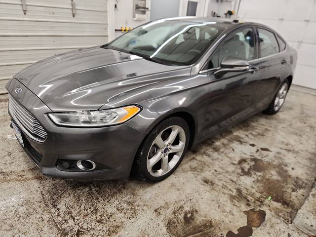 2016 Ford Fusion SE FWD photo