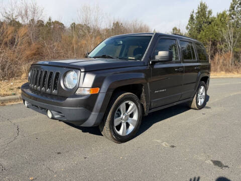 2016 Jeep Patriot Latitude FWD photo