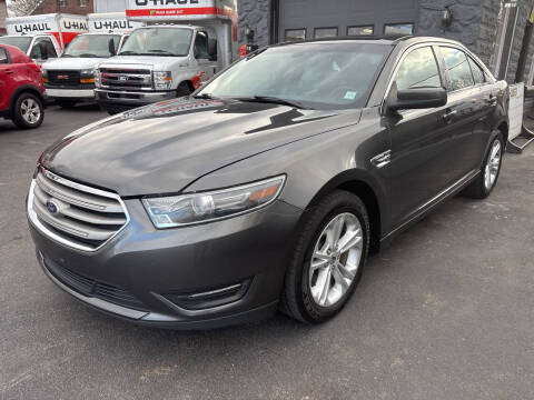 2015 Ford Taurus SEL AWD photo