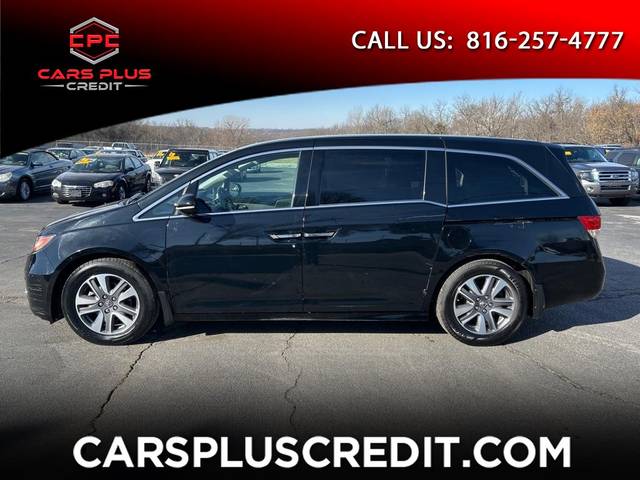 2015 Honda Odyssey Touring FWD photo