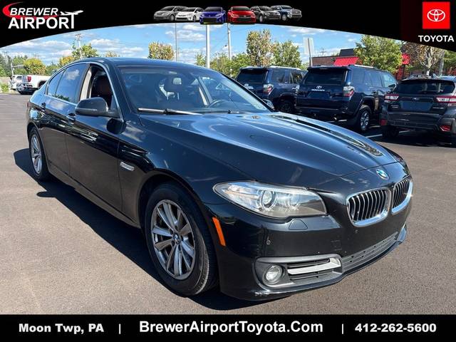 2016 BMW 5 Series 528i RWD photo