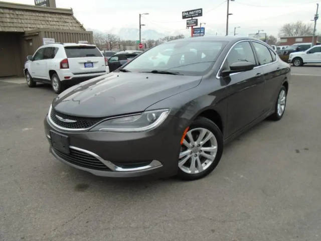 2016 Chrysler 200 Limited FWD photo