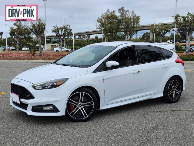 2015 Ford Focus ST FWD photo