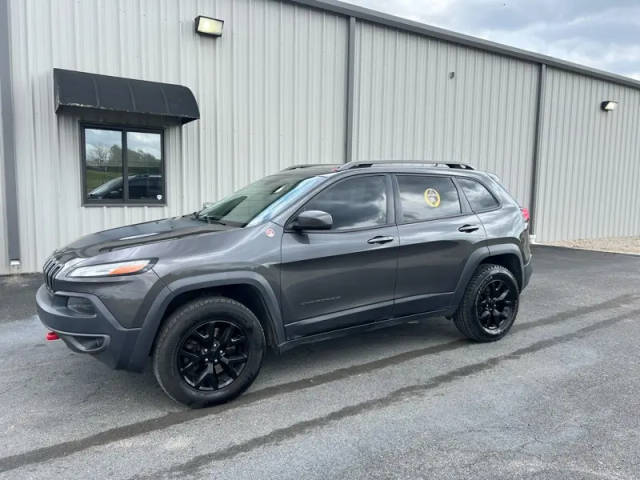 2016 Jeep Cherokee Trailhawk 4WD photo