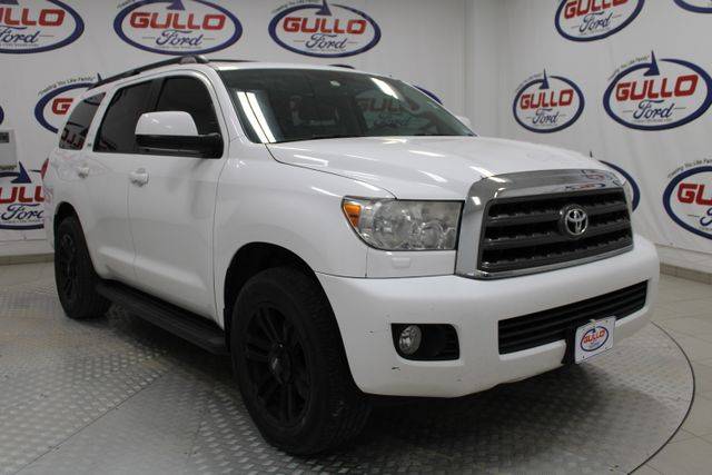 2015 Toyota Sequoia SR5 RWD photo