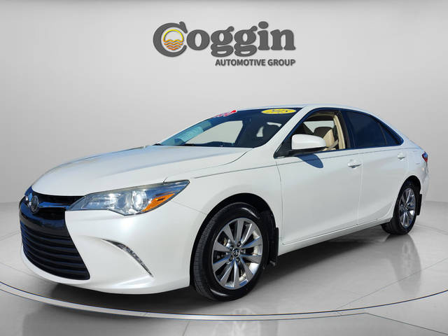 2015 Toyota Camry XLE FWD photo