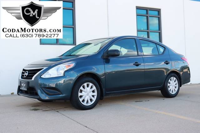 2015 Nissan Versa S FWD photo