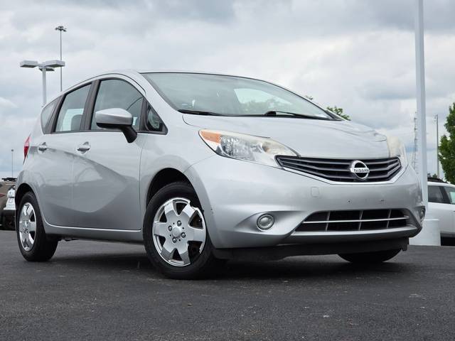 2015 Nissan Versa Note SV FWD photo