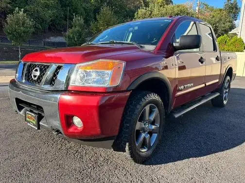 2015 Nissan Titan SV 4WD photo