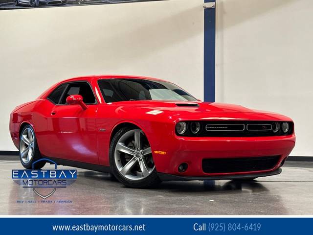 2015 Dodge Challenger R/T RWD photo