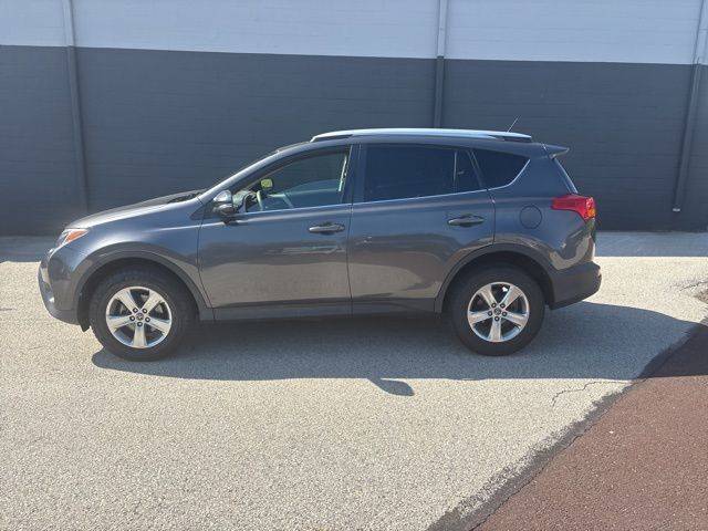 2015 Toyota RAV4 XLE AWD photo