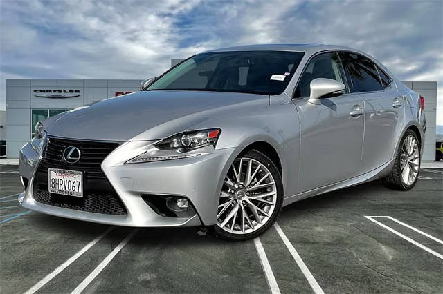2015 Lexus IS  RWD photo