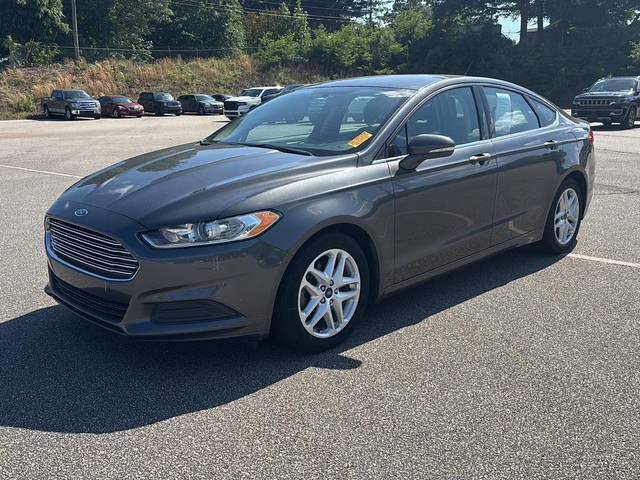 2016 Ford Fusion SE FWD photo