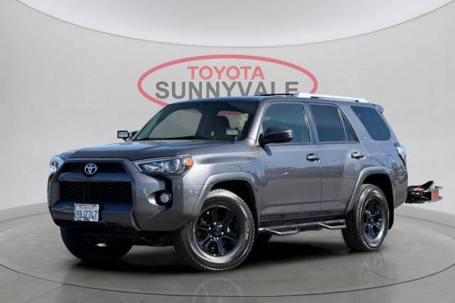 2015 Toyota 4Runner SR5 RWD photo