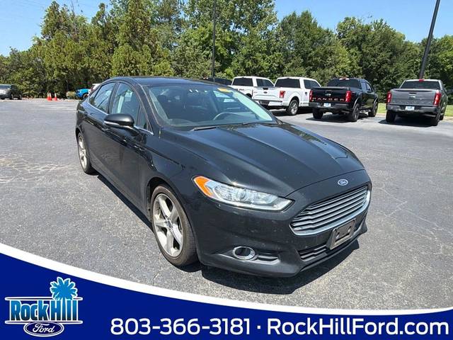 2016 Ford Fusion SE FWD photo