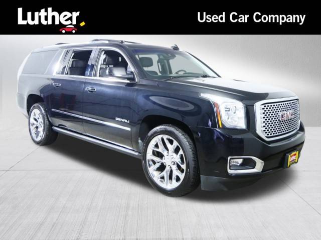 2016 GMC Yukon XL Denali 4WD photo