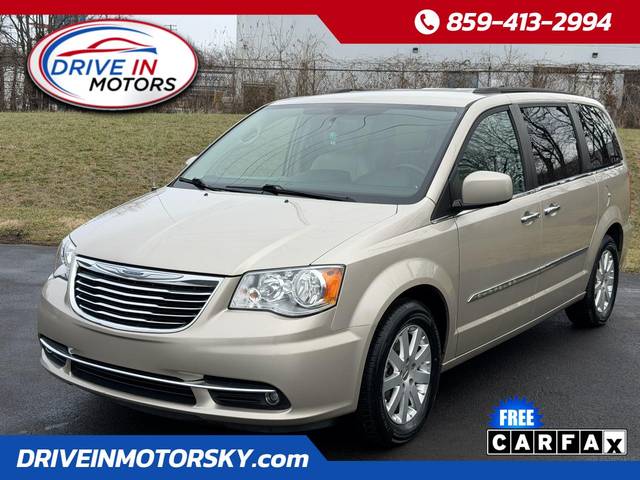 2015 Chrysler Town and Country Touring FWD photo