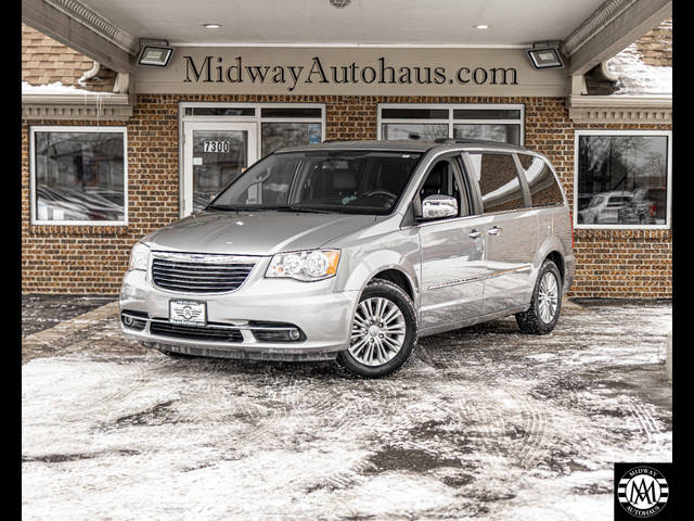 2015 Chrysler Town and Country Touring-L FWD photo