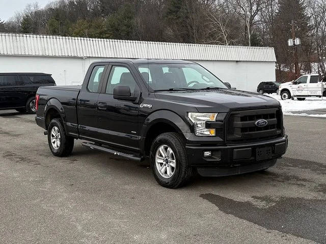 2015 Ford F-150 XL 4WD photo