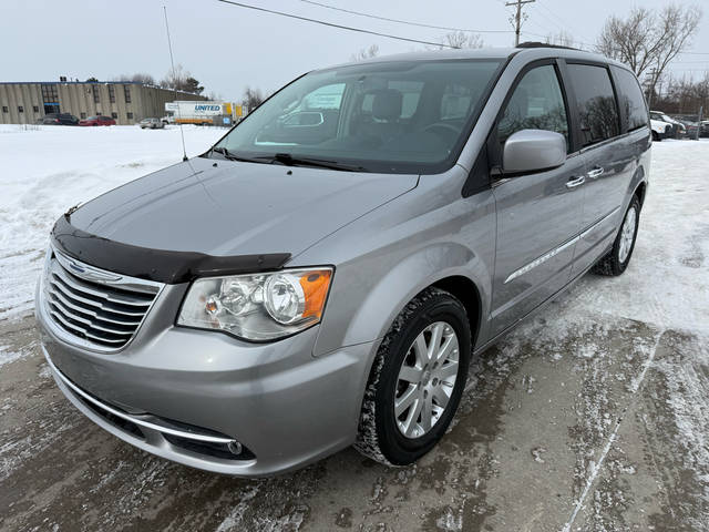 2015 Chrysler Town and Country Touring FWD photo