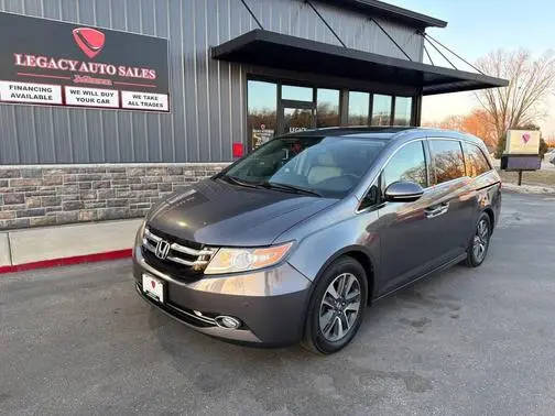 2015 Honda Odyssey Touring FWD photo