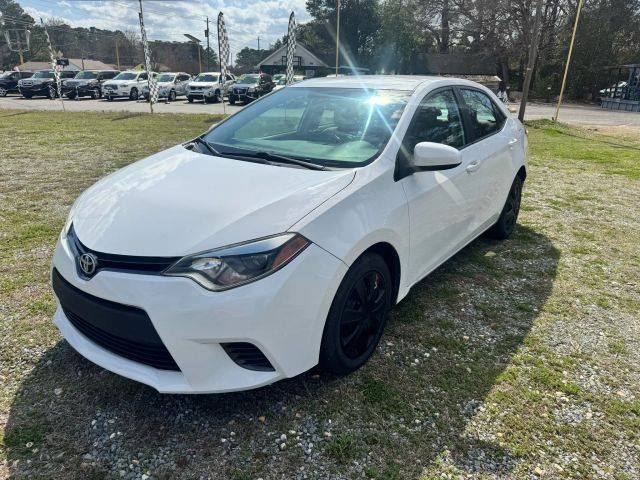 2015 Toyota Corolla LE FWD photo