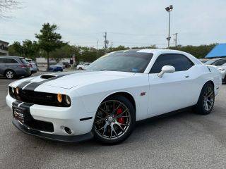 2015 Dodge Challenger SRT 392 RWD photo