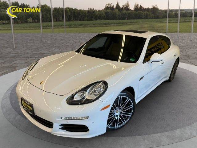2016 Porsche Panamera Edition RWD photo