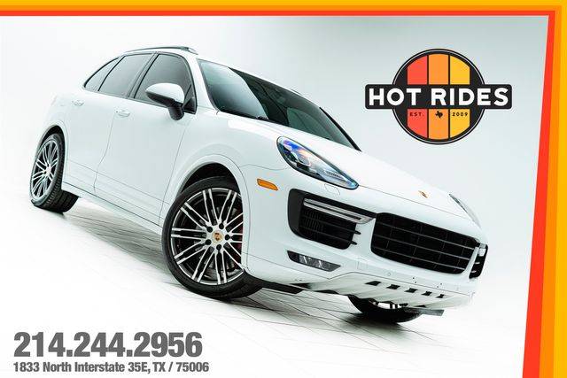 2016 Porsche Cayenne GTS AWD photo