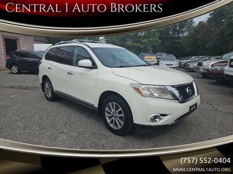 2015 Nissan Pathfinder SL 4WD photo