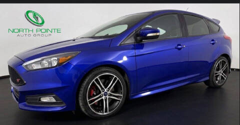2015 Ford Focus ST FWD photo