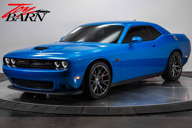 2015 Dodge Challenger SRT 392 RWD photo