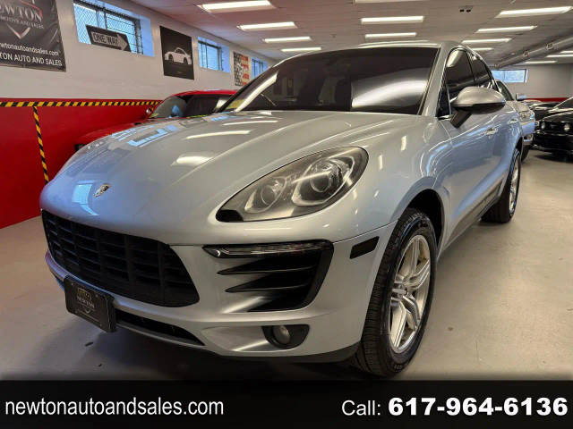 2016 Porsche Macan S AWD photo