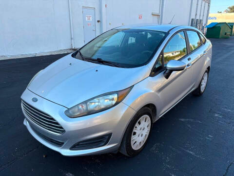 2016 Ford Fiesta S FWD photo