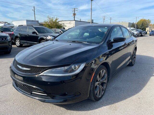 2016 Chrysler 200 S AWD photo