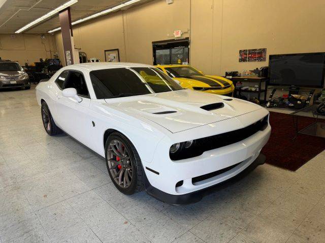 2015 Dodge Challenger SRT Hellcat RWD photo