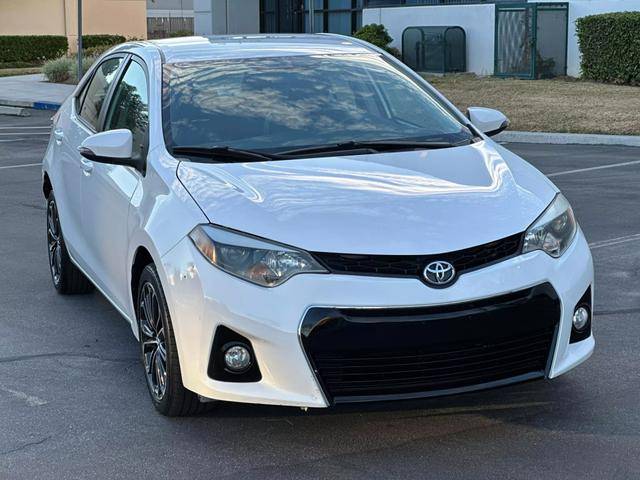 2015 Toyota Corolla L FWD photo