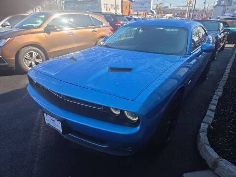 2015 Dodge Challenger R/T RWD photo