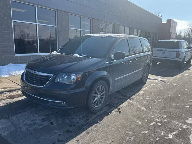 2015 Chrysler Town and Country S FWD photo