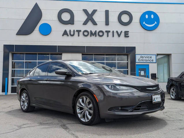 2016 Chrysler 200 S FWD photo