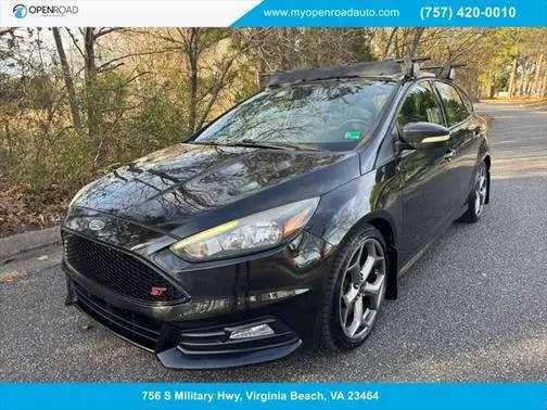 2015 Ford Focus ST FWD photo