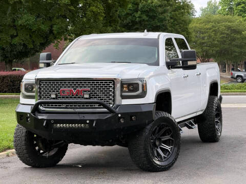 2015 GMC Sierra 2500HD Denali 4WD photo
