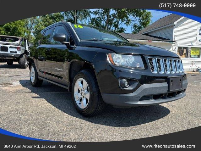 2016 Jeep Compass Sport FWD photo