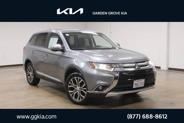 2016 Mitsubishi Outlander SE FWD photo